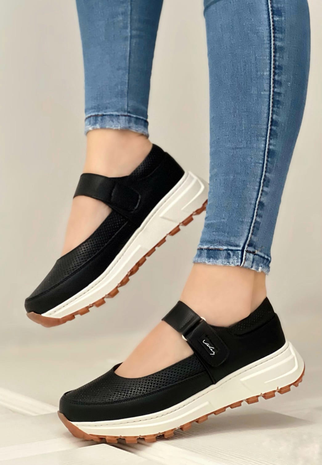 Gray helmet for bikers